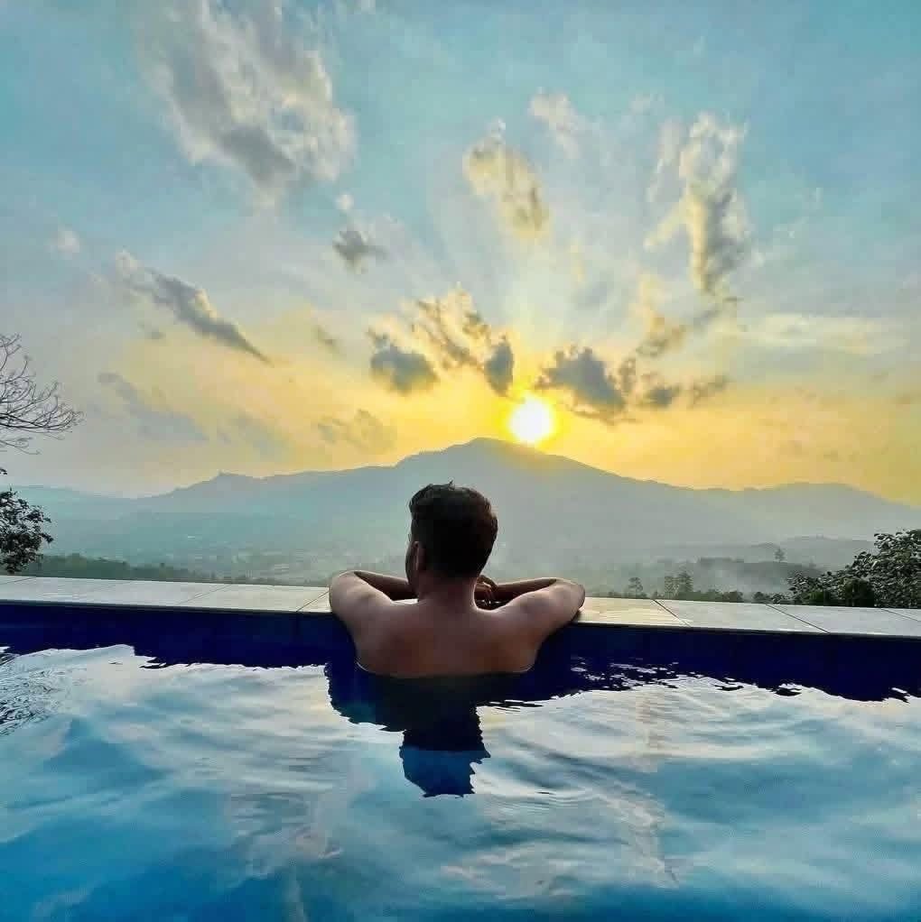 Terrace Cinnamon View